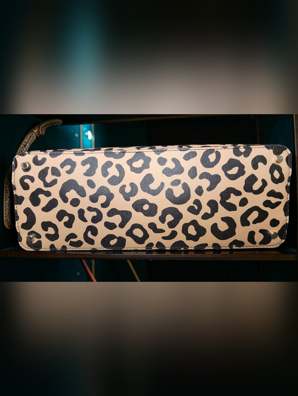 **SOLD**Kate Spade New York Darcy Graphic Leopard Large Satchel - Picture 4 of 16